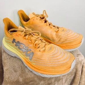 HOKA ONE ONE Vibrant Orange Athletic Running Shoes - Men’s US 10.5 / EU 45 1/3